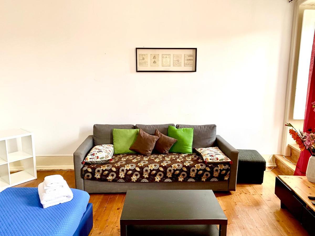 Classic Chiado 1 - Central Guest House Room With Shared Bathroom Лісабон Екстер'єр фото